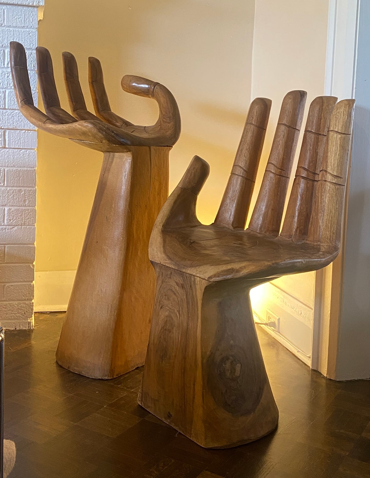 1980s Wooden Hand Sculpture Chair